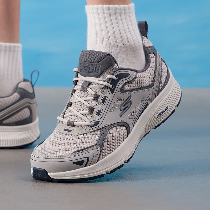 รองเท้าผู้ชาย Skechers รุ่นออร - Lightweight Road Running Shoes บทวิจารณ์และราคา